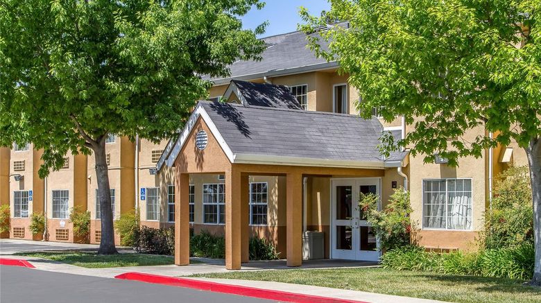 <b>Quality Inn and Suites Santa Rosa South Exterior</b>. Images powered by <a href="https://iceportal.shijigroup.com/" title="IcePortal" target="_blank">IcePortal</a>.