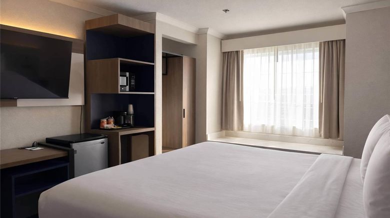 <b>Quality Inn and Suites Santa Rosa South Room</b>. Images powered by <a href="https://iceportal.shijigroup.com/" title="IcePortal" target="_blank">IcePortal</a>.