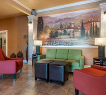 Comfort Inn & Suites Lobby