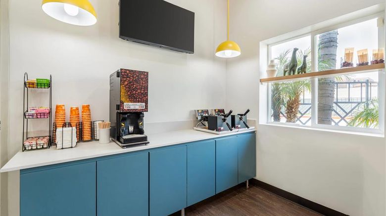 <b>Comfort Inn Cockatoo near LAX Airport Restaurant</b>. Images powered by <a href="https://iceportal.shijigroup.com/" title="IcePortal" target="_blank">IcePortal</a>.