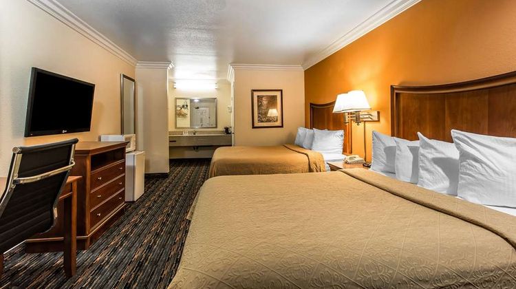 Quality Inn Lake Elsinore Room