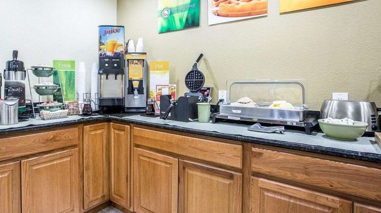 <b>Quality Inn San Diego I-5 Naval Base Restaurant</b>. Images powered by <a href="https://iceportal.shijigroup.com/" title="IcePortal" target="_blank">IcePortal</a>.