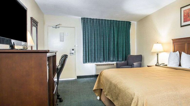 <b>Quality Inn San Diego I-5 Naval Base Room</b>. Images powered by <a href="https://iceportal.shijigroup.com/" title="IcePortal" target="_blank">IcePortal</a>.