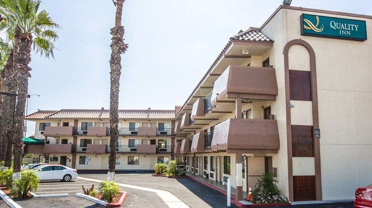 Quality Inn San Diego I-5 Naval Base Exterior