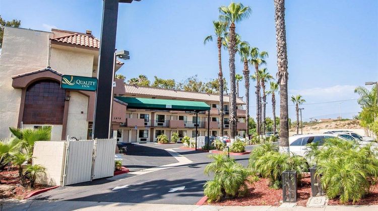 Quality Inn San Diego I-5 Naval Base Exterior