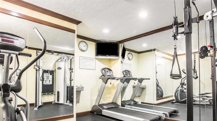Quality Inn San Diego I-5 Naval Base Health