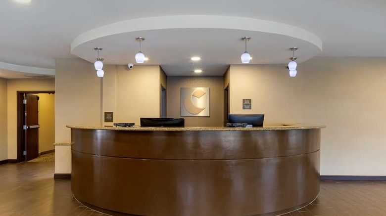 <b>Comfort Suites Ontario Convention Center Lobby</b>. Images powered by <a href="https://iceportal.shijigroup.com/" title="IcePortal" target="_blank">IcePortal</a>.