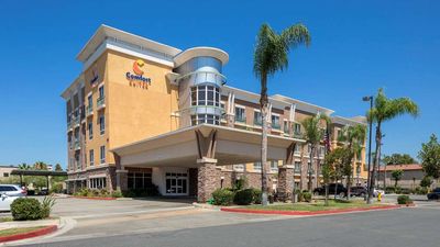 Comfort Suites Ontario Convention Center