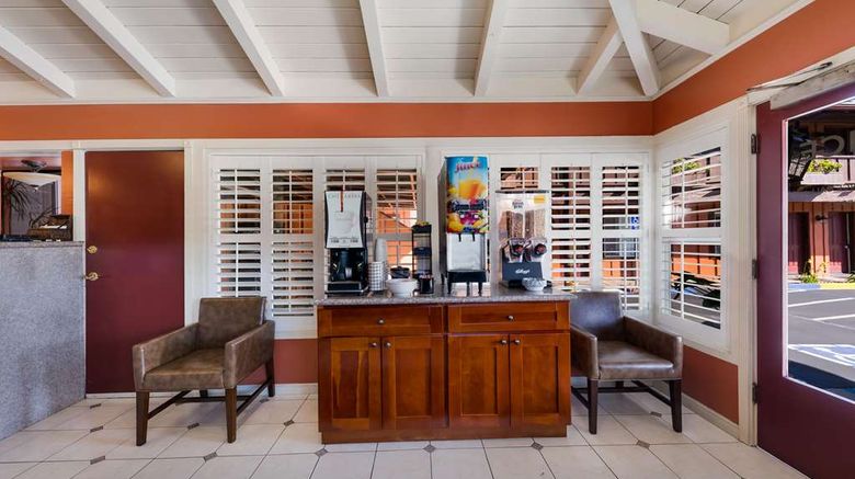 <b>The Wilkie's Inn by Clarion Collection Lobby</b>. Images powered by <a href="https://iceportal.shijigroup.com/" title="IcePortal" target="_blank">IcePortal</a>.