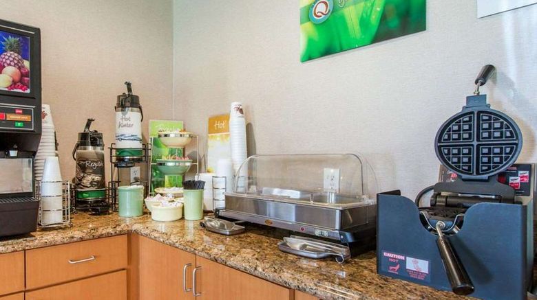 <b>Quality Inn San Bernardino Restaurant</b>. Images powered by <a href="https://iceportal.shijigroup.com/" title="IcePortal" target="_blank">IcePortal</a>.