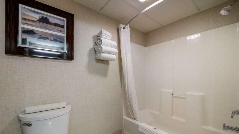 <b>Comfort Inn Room</b>. Images powered by <a href="https://iceportal.shijigroup.com/" title="IcePortal" target="_blank">IcePortal</a>.
