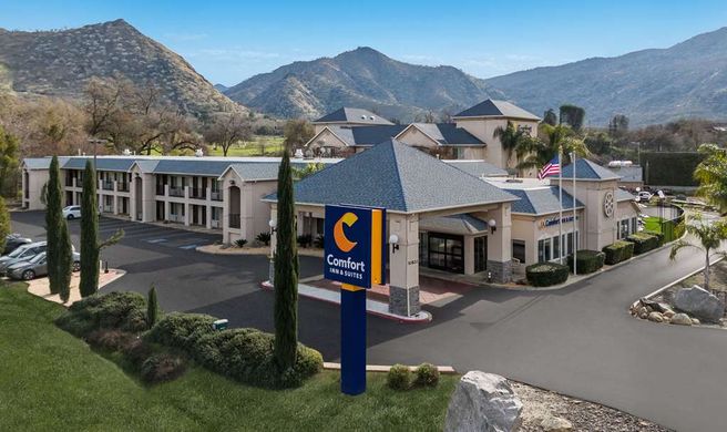 Comfort Inn & Suites Sequoia Kings Canyn Exterior
