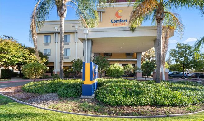 Comfort Suites Vacaville Exterior