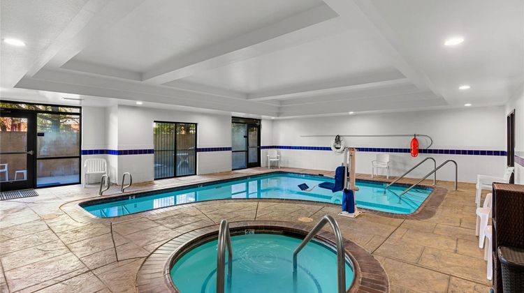Comfort Suites Vacaville Pool