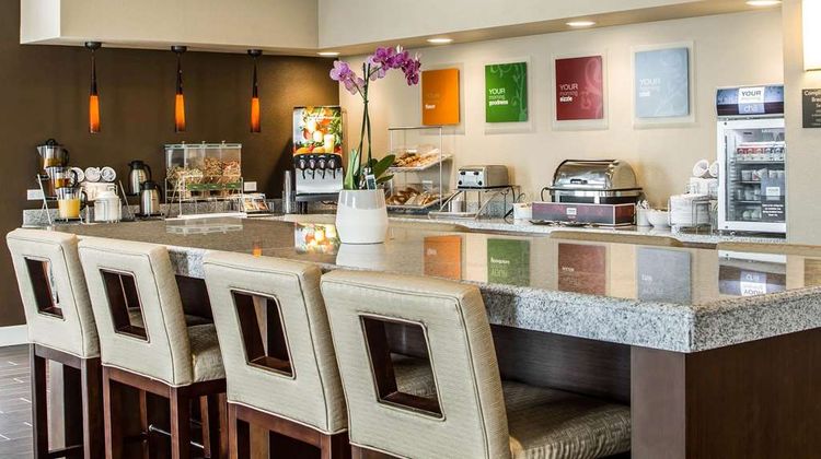 Comfort Suites Woodland Restaurant