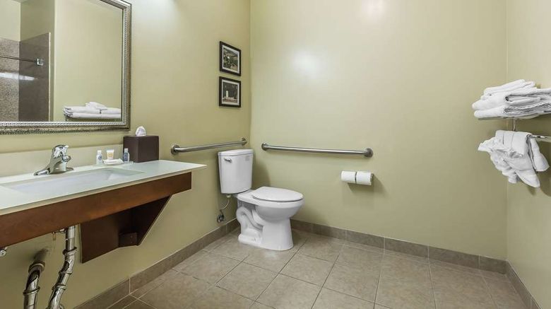 <b>Comfort Inn Near Fairplex Room</b>. Images powered by <a href="https://iceportal.shijigroup.com/" title="IcePortal" target="_blank">IcePortal</a>.