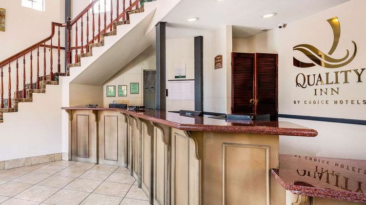 Quality Inn Fallbrook I-15 Lobby