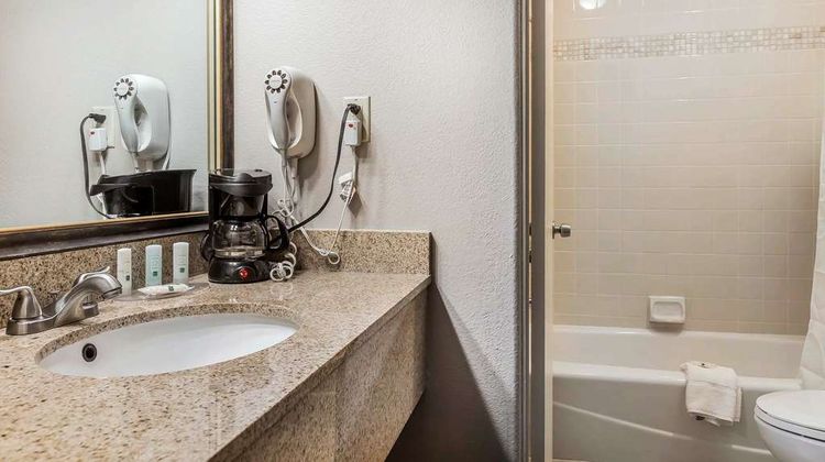 Quality Inn Fallbrook I-15 Room