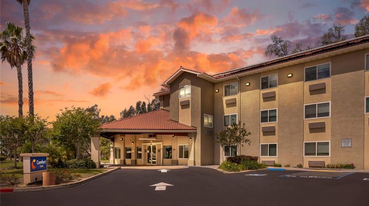 Comfort Inn Fontana Exterior