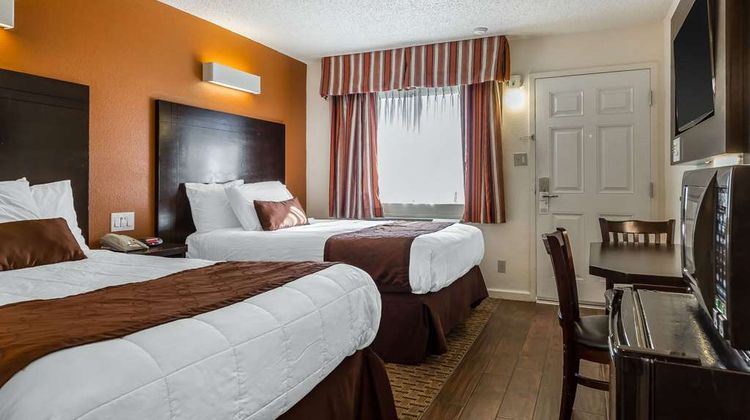 Rodeway Inn Wine Country Room