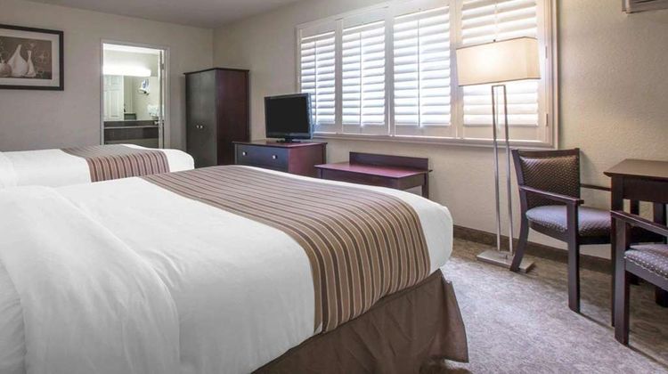 Rodeway Inn Convention Center Room
