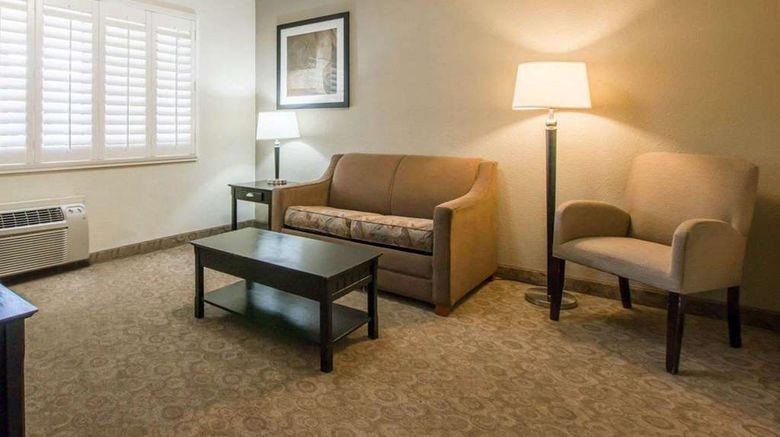 <b>Rodeway Inn Convention Center Suite</b>. Images powered by <a href="https://iceportal.shijigroup.com/" title="IcePortal" target="_blank">IcePortal</a>.