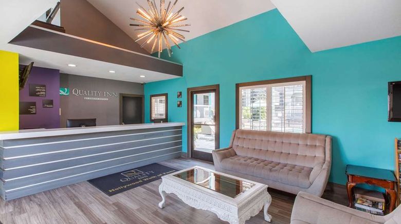 <b>Quality Inn Near Hollywood Walk of Fame Lobby</b>. Images powered by <a href="https://iceportal.shijigroup.com/" title="IcePortal" target="_blank">IcePortal</a>.