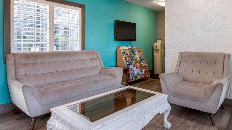 <b>Quality Inn Near Hollywood Walk of Fame Lobby</b>. Images powered by <a href="https://iceportal.shijigroup.com/" title="IcePortal" target="_blank">IcePortal</a>.