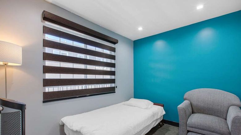 <b>Quality Inn Near Hollywood Walk of Fame Suite</b>. Images powered by <a href="https://iceportal.shijigroup.com/" title="IcePortal" target="_blank">IcePortal</a>.