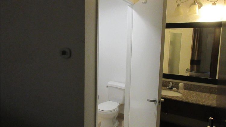 Rancho Cordova Inn Room