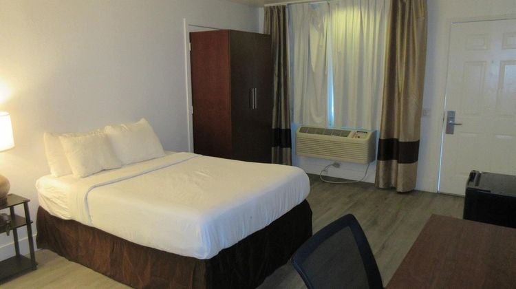 Rancho Cordova Inn Room