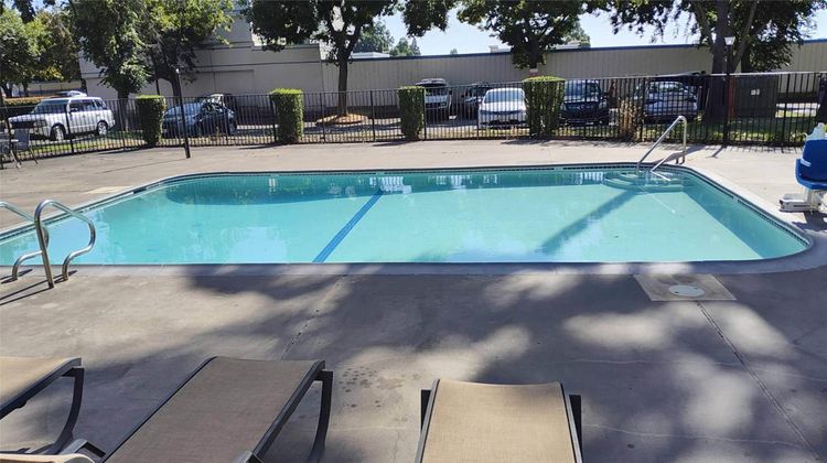 Rancho Cordova Inn Pool