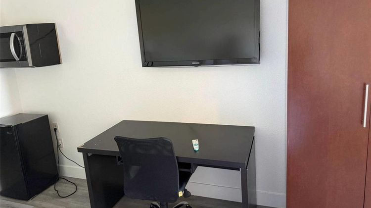 Rancho Cordova Inn Suite