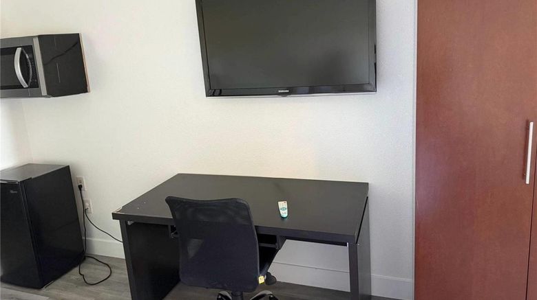 <b>Rancho Cordova Inn Suite</b>. Images powered by <a href="https://iceportal.shijigroup.com/" title="IcePortal" target="_blank">IcePortal</a>.