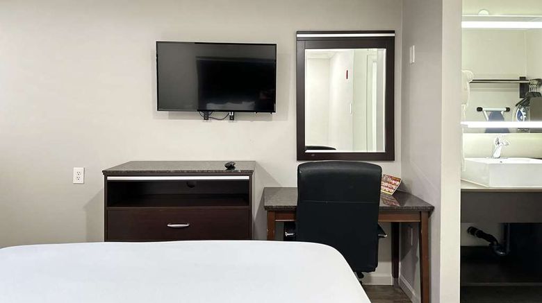 <b>Rodeway Inn Lemon Grove San Diego East Room</b>. Images powered by <a href="https://iceportal.shijigroup.com/" title="IcePortal" target="_blank">IcePortal</a>.