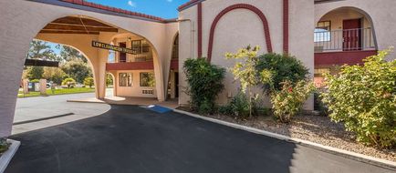 Quality Inn near Fort Hunter Liggett Exterior