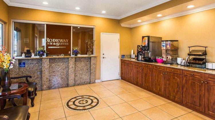 Rodeway Inn & Suites  Corona Lobby