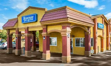 Rodeway Inn & Suites  Corona