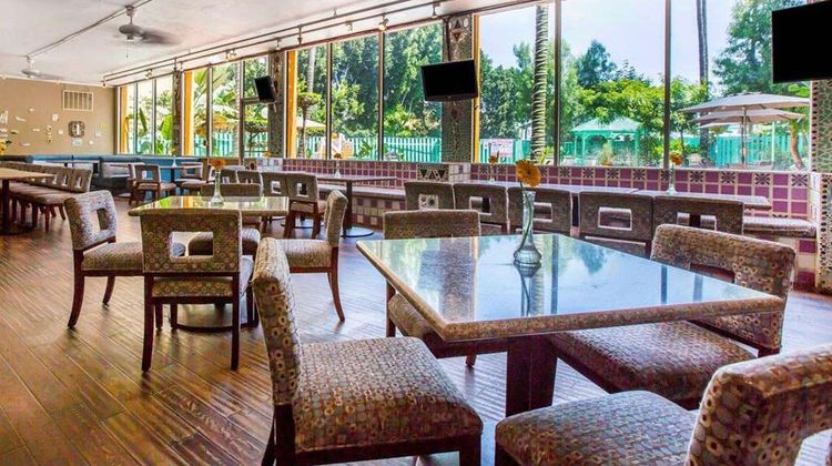 Quality Inn & Suites Montebello Restaurant