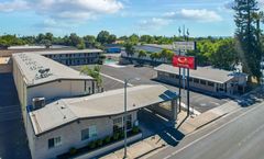 Econo Lodge Woodland Near I-5
