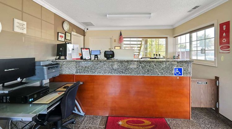 Econo Lodge Woodland Near I-5 Lobby