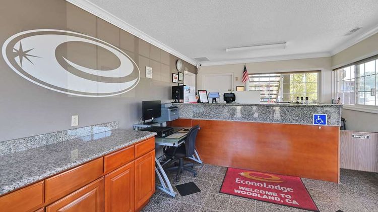 Econo Lodge Woodland Near I-5 Lobby