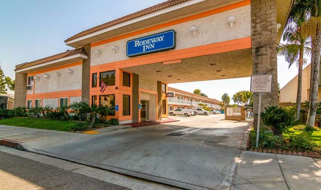 Rodeway Inn Exterior