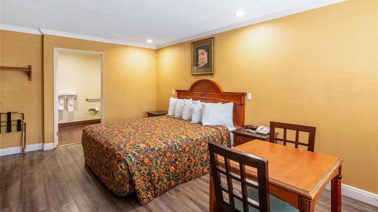 Rodeway Inn Room