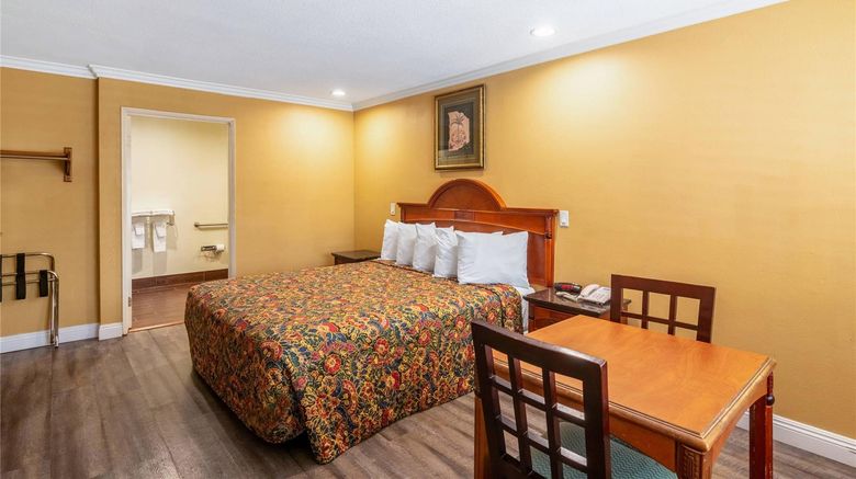 <b>Rodeway Inn Room</b>. Images powered by <a href="https://iceportal.shijigroup.com/" title="IcePortal" target="_blank">IcePortal</a>.