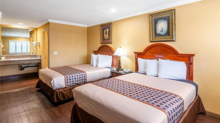 Rodeway Inn Room