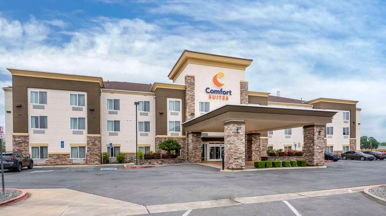 <b>Comfort Suites-Lake Shasta Exterior</b>. Images powered by <a href="https://iceportal.shijigroup.com/" title="IcePortal" target="_blank">IcePortal</a>.