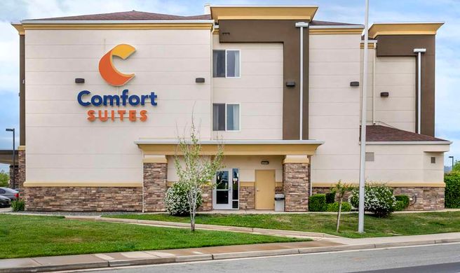 Comfort Suites-Lake Shasta Exterior