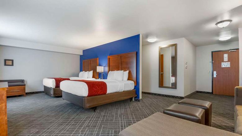 <b>Comfort Suites-Lake Shasta Suite</b>. Images powered by <a href="https://iceportal.shijigroup.com/" title="IcePortal" target="_blank">IcePortal</a>.