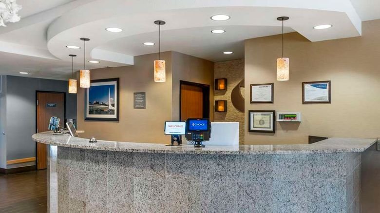 <b>Comfort Suites-Lake Shasta Lobby</b>. Images powered by <a href="https://iceportal.shijigroup.com/" title="IcePortal" target="_blank">IcePortal</a>.